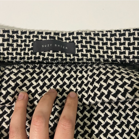 Black and white shirt skirt size LG - Picture 4 of 5